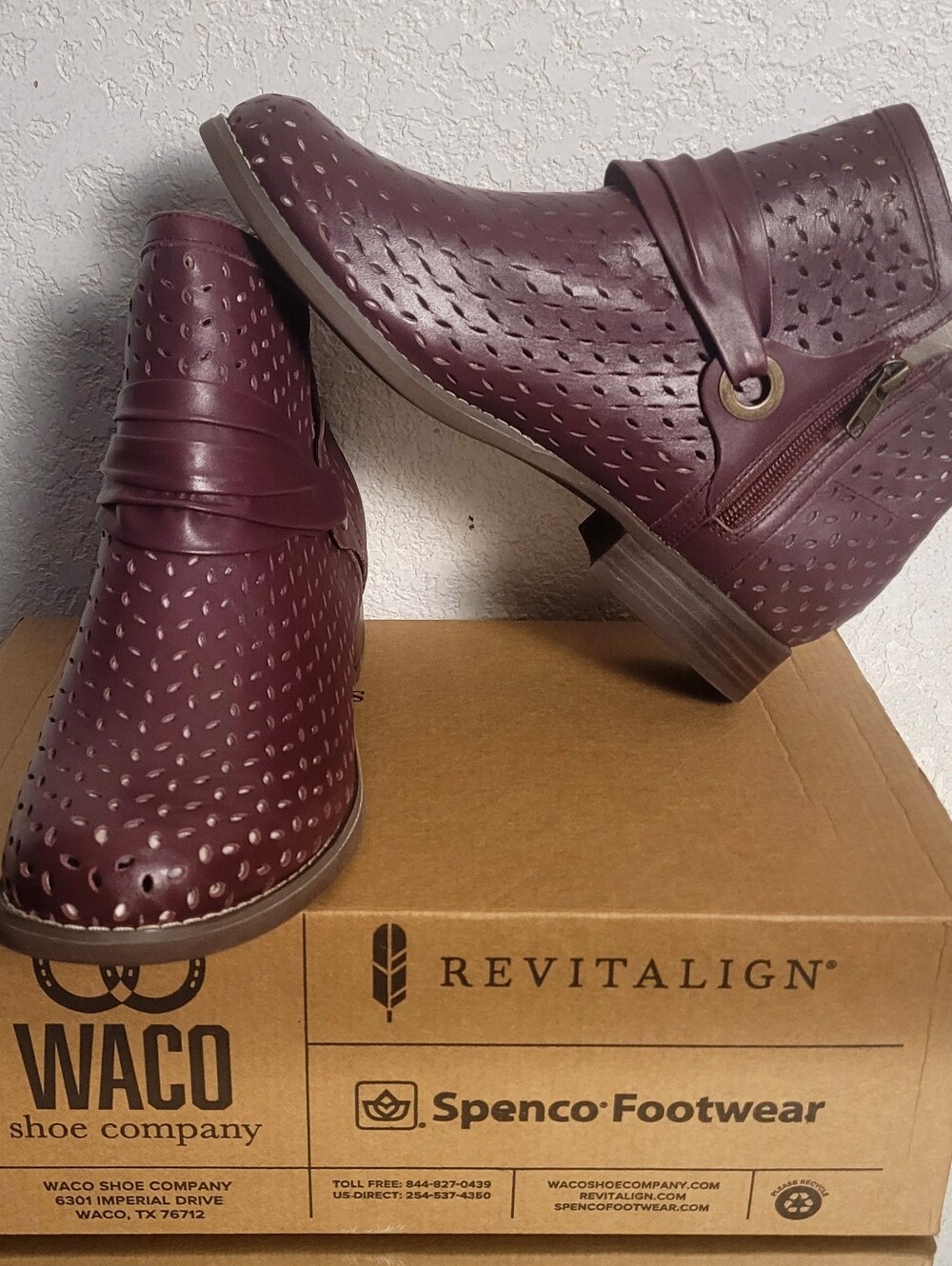 The Spenco REVITALIGN Women's Priscilla Ankle Boot in Burgundy Size 9.5